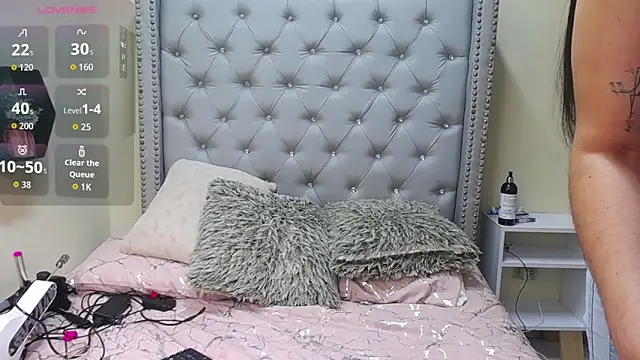 skarlett  36 online show from March 2026 02:13:01 PM