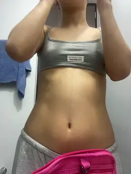 chloe bluee  online show from June 2026 09:58:01 AM