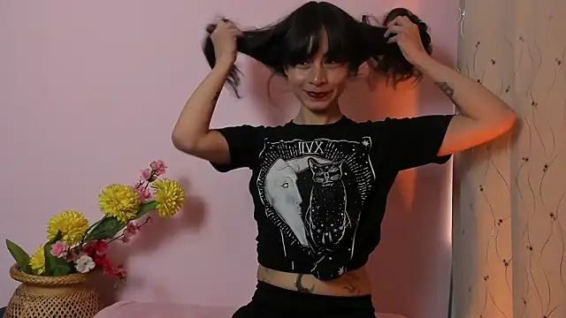 Mistymoon online show from March 2026 03:27:02 PM