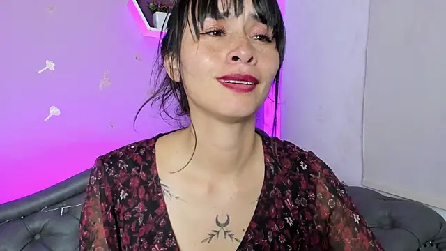 Mistymoon online show from April 2026 01:25:01 AM