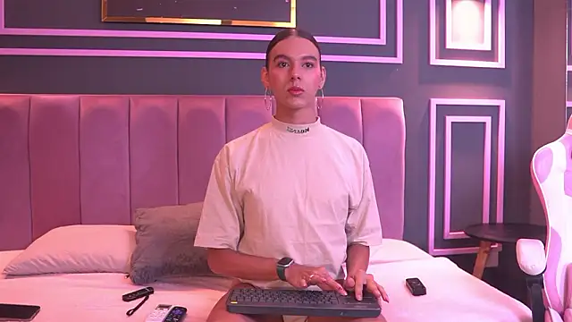 Luxa Velvet online show from February 2026 12:50:01 PM