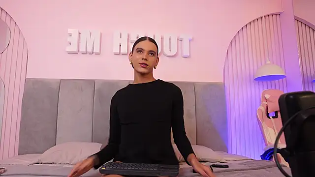 Luxa Velvet online show from March 2026 12:43:02 PM