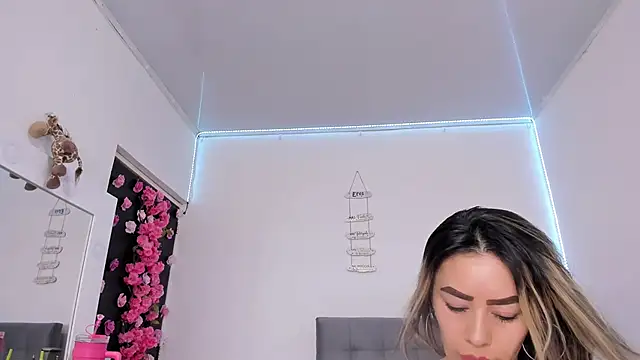 Snapshot of Ariana-Cobos chatting on March 2026 09:52:01 PM Ariana-Cobos online show from March 2026 09:52:01 PM