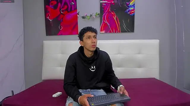 ahsly78Bryan online show from July 2026 07:49:01 PM