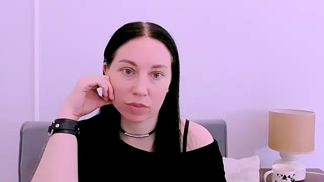 MiaFair online show from April 2026 03:19:02 PM