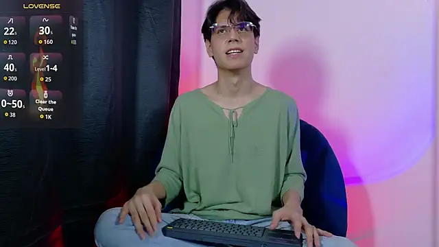 lui x dust online show from May 2026 04:07:02 AM