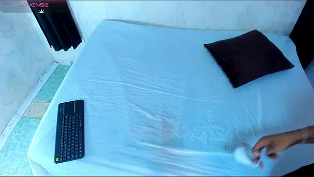 TAYRA CASTLE online show from May 2026 08:25:01 PM