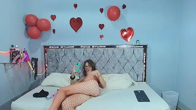 Snapshot of ahnaysex chatting on February 2026 08:51:01 PM ahnaysex online show from February 2026 08:51:01 PM