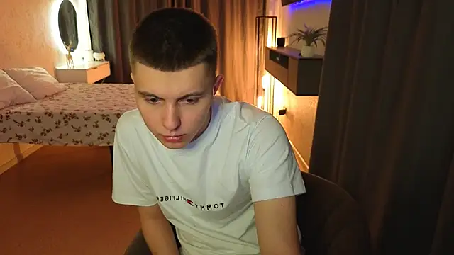 Snapshot of Keviin777 chatting on February 2026 05:35:02 PM Keviin777 online show from February 2026 05:35:02 PM