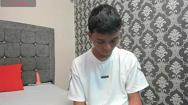 Snapshot of Little_Twink19x chatting on March 2026 07:09:01 PM Little Twink19x online show from March 2026 07:09:01 PM