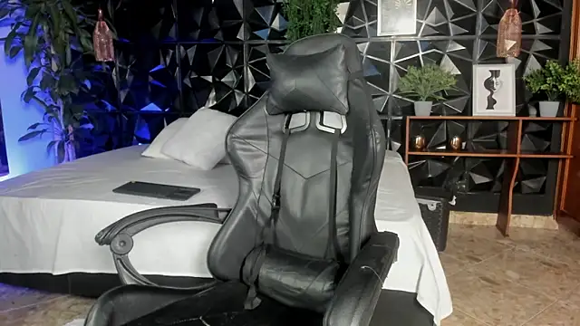 Jeremy wallker online show from May 2026 08:58:01 PM
