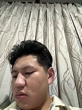 zhuendong000001 online show from May 2026 12:55:02 PM