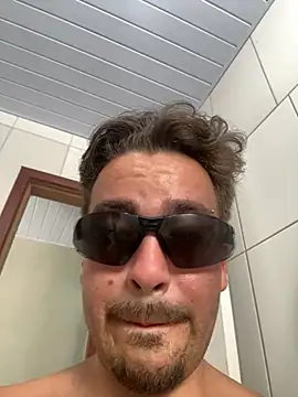 Snapshot of netunog chatting on February 2026 12:01:02 PM netunog online show from February 2026 12:01:02 PM