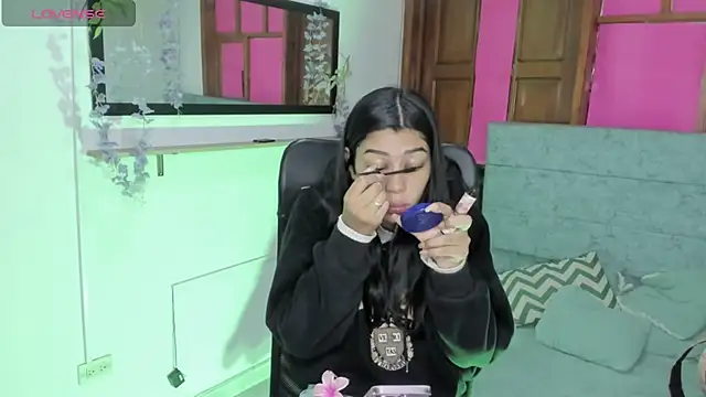 Aysha winxs online show from May 2026 03:25:01 AM