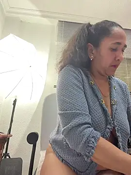 CrystalIvy online show from March 2026 11:30:02 PM