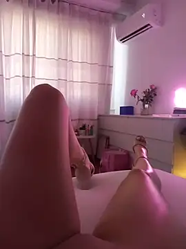 LauraDelightX online show from June 2026 06:40:02 AM