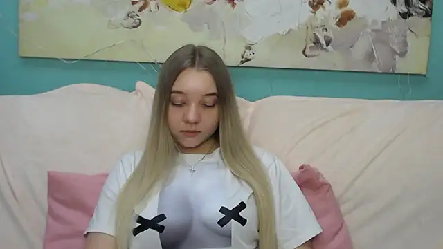 MilanaSiia online show from April 2026 04:59:01 PM