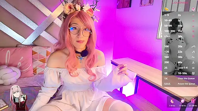 mitsuri nyx online show from June 2026 12:02:01 PM