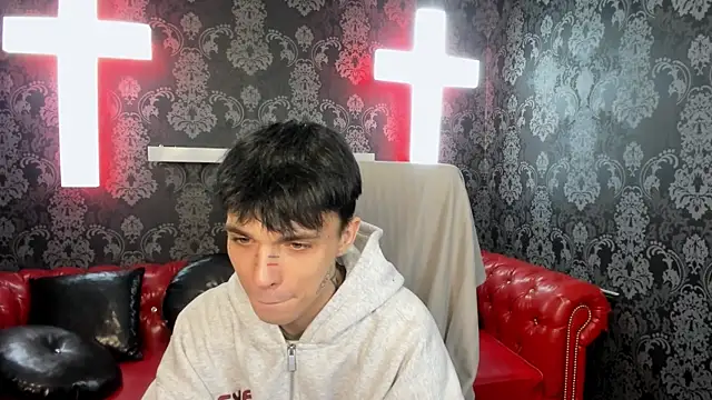 Snapshot of ClarkBev chatting on March 2026 07:54:02 AM ClarkBev online show from March 2026 07:54:02 AM