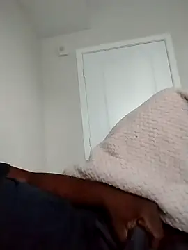 Snapshot of makeherfeelg chatting on April 2026 12:21:01 PM makeherfeelg online show from April 2026 12:21:01 PM