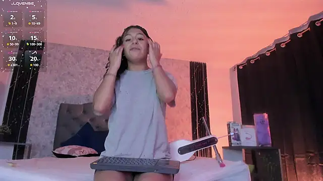 MilyFerrer online show from May 2026 03:34:01 AM