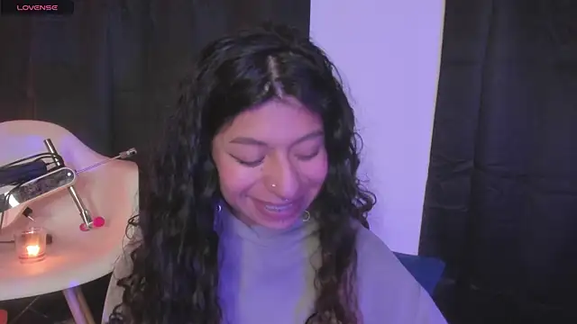 MilyFerrer online show from May 2026 04:52:01 AM