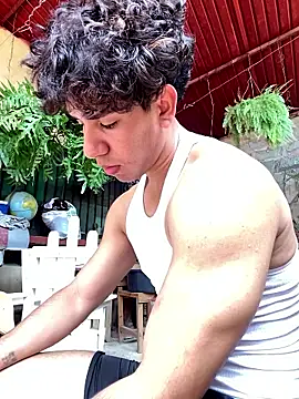 Alejandrososas online show from March 2026 05:35:01 PM