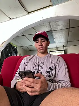 Alejandrososas online show from May 2026 05:39:01 PM