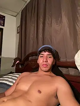 Alejandrososas online show from May 2026 04:32:01 AM