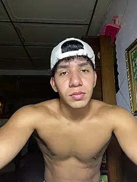 Alejandrososas online show from June 2026 09:06:02 PM