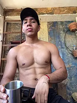 Alejandrososas online show from July 2026 05:15:02 PM