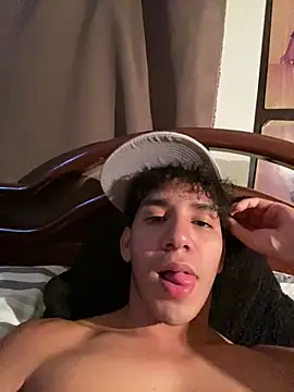 Alejandrososas online show from July 2026 04:15:02 AM