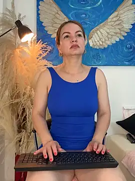 Viictoria-Jones online show from April 2026 10:18:01 AM