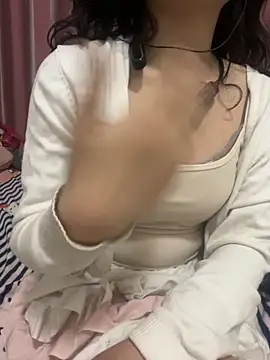 Snapshot of Smile-002 chatting on February 2026 10:38:01 AM Smile-002 online show from February 2026 10:38:01 AM