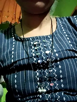 Snapshot of Cute_aroshi chatting on May 2026 03:30:02 PM Cute aroshi online show from May 2026 03:30:02 PM