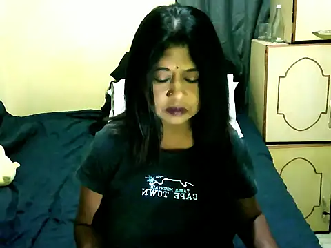 IndianPleasures21 online show from May 2026 11:02:02 PM