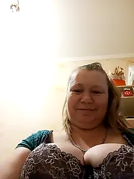 KiraStanton online show from April 2026 05:15:01 PM