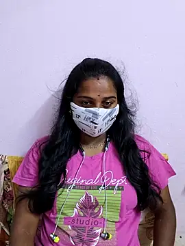 Snapshot of Shaliniqueen chatting on May 2026 06:46:01 PM Shaliniqueen online show from May 2026 06:46:01 PM