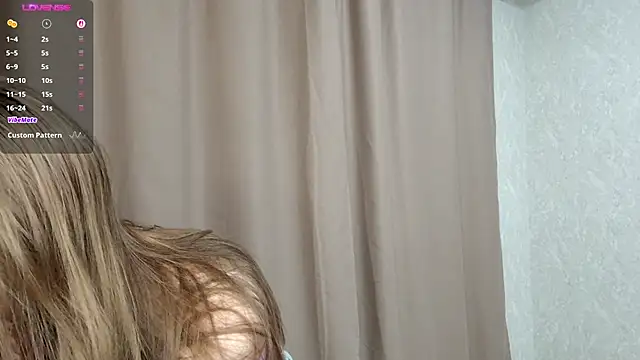 Snapshot of LeslieShay chatting on April 2026 07:15:01 PM LeslieShay online show from April 2026 07:15:01 PM