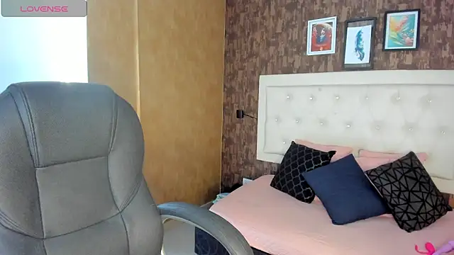 sasha  blaze01 online show from February 2026 01:32:02 PM