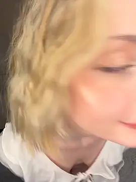 MaryFlare online show from March 2026 11:43:01 PM