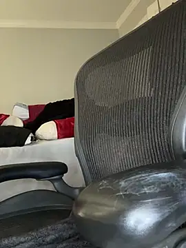 vampboytoy online show from April 2026 03:54:01 PM