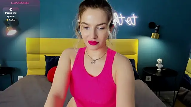 StellaAlluring online show from May 2026 01:33:02 AM