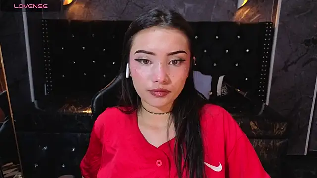 Daphne nicole b online show from May 2026 01:06:01 PM