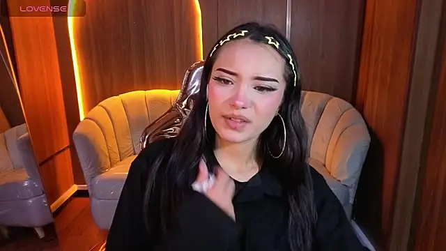 Daphne nicole b online show from June 2026 12:50:02 PM