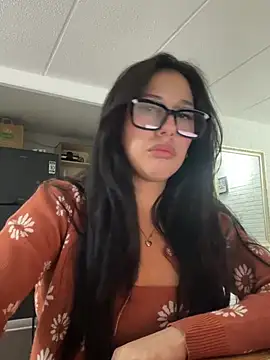 susi chimm online show from March 2026 01:33:02 AM