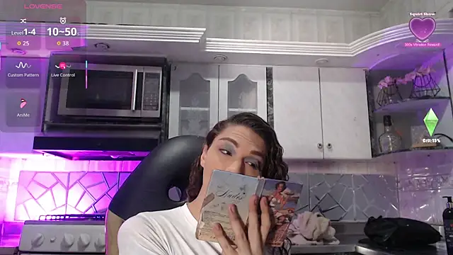 CrisOzzz online show from May 2026 06:16:02 PM