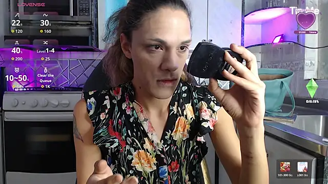 CrisOzzz online show from June 2026 05:52:01 PM