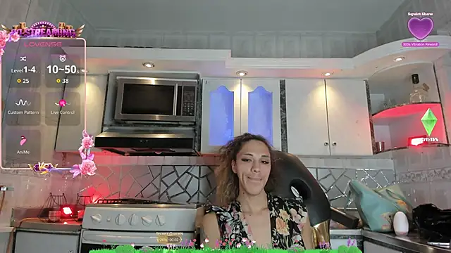 CrisOzzz online show from June 2026 05:45:02 PM
