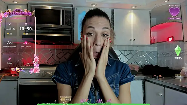 CrisOzzz online show from June 2026 05:49:02 PM